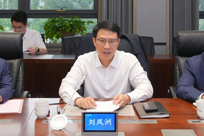 南宫体育