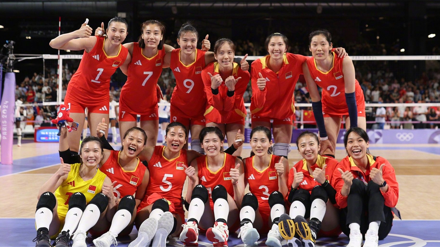 💪🏻提前出线！奥运女排小组赛：中国女排3-0完胜法国晋级八强